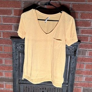 Yellow pocket T-shirt